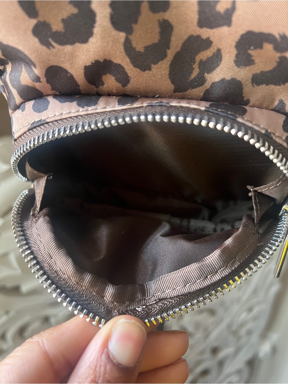 Lululemon | Everywhere Small Sling Bag 2L Leopard - Picture 5 of 9